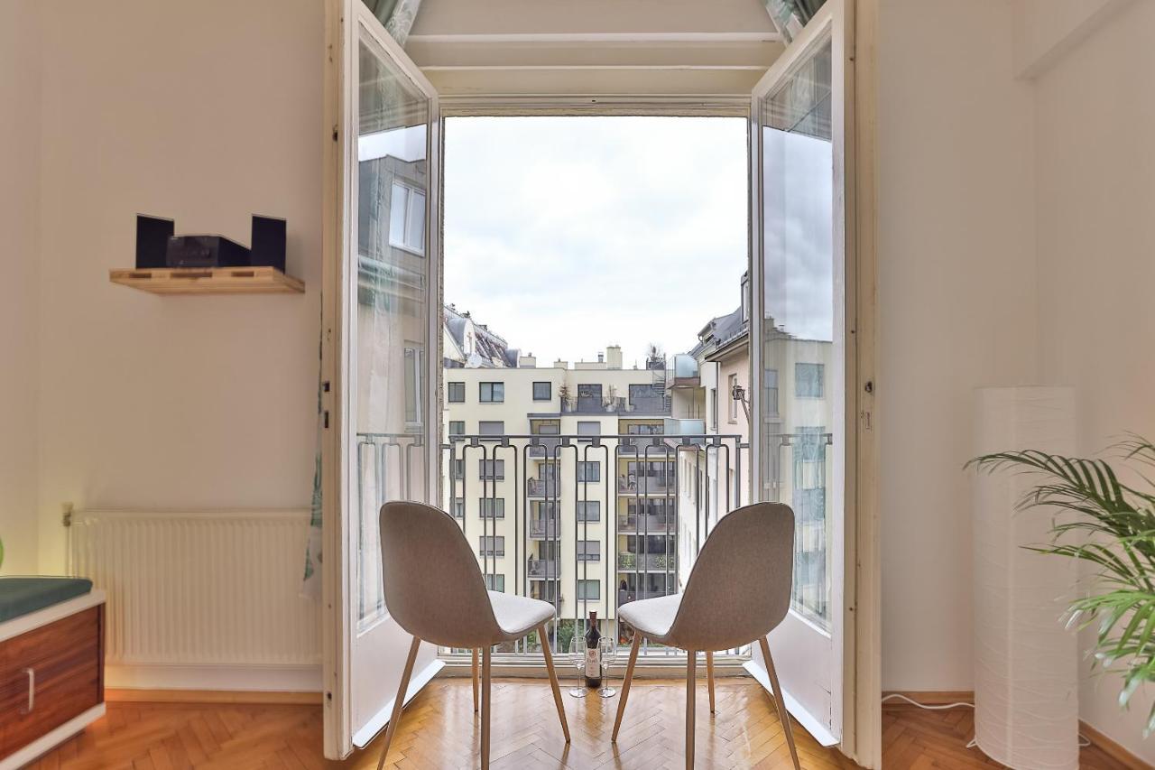ウィーンFrench Balcony - 45M² - Szeneviertelアパートメント エクステリア 写真