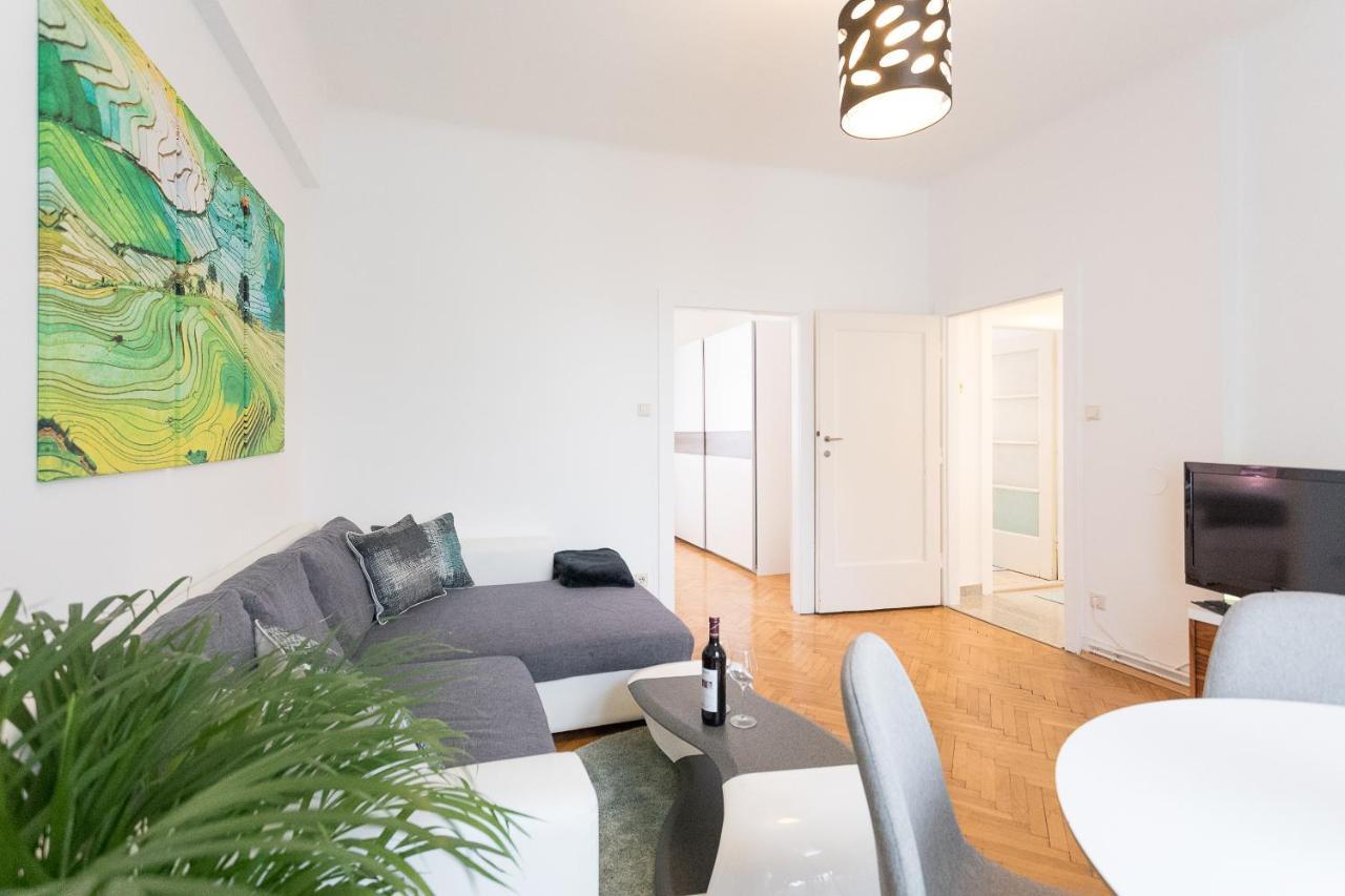ウィーンFrench Balcony - 45M² - Szeneviertelアパートメント エクステリア 写真